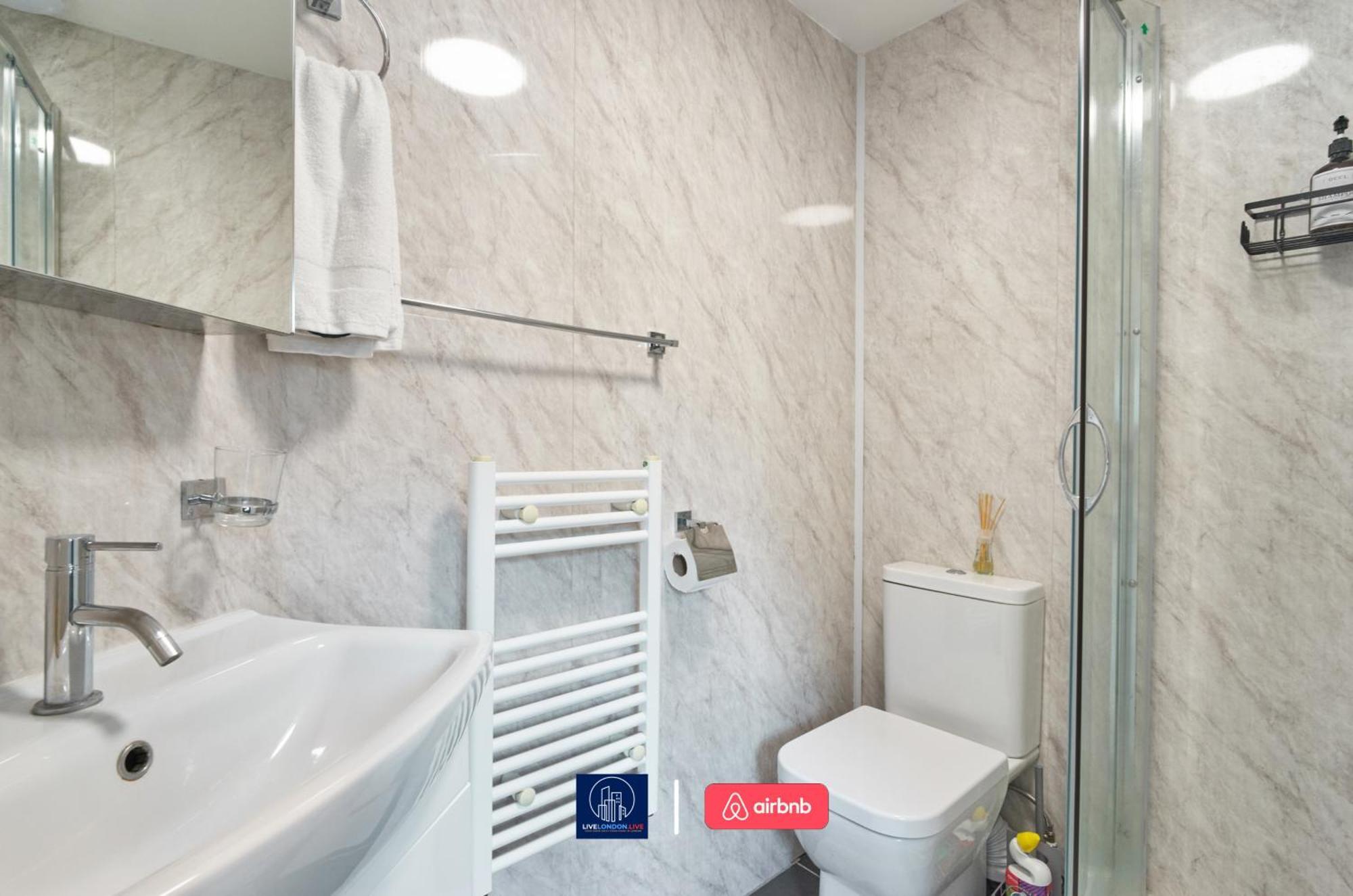 Last-Minute Specials L Sleeps Up To 4 Guests L One-Bedroom Apartment With King Bed And High Ceilings Near Camden By Live London Short Lets & Serviced Accommodation Exteriér fotografie